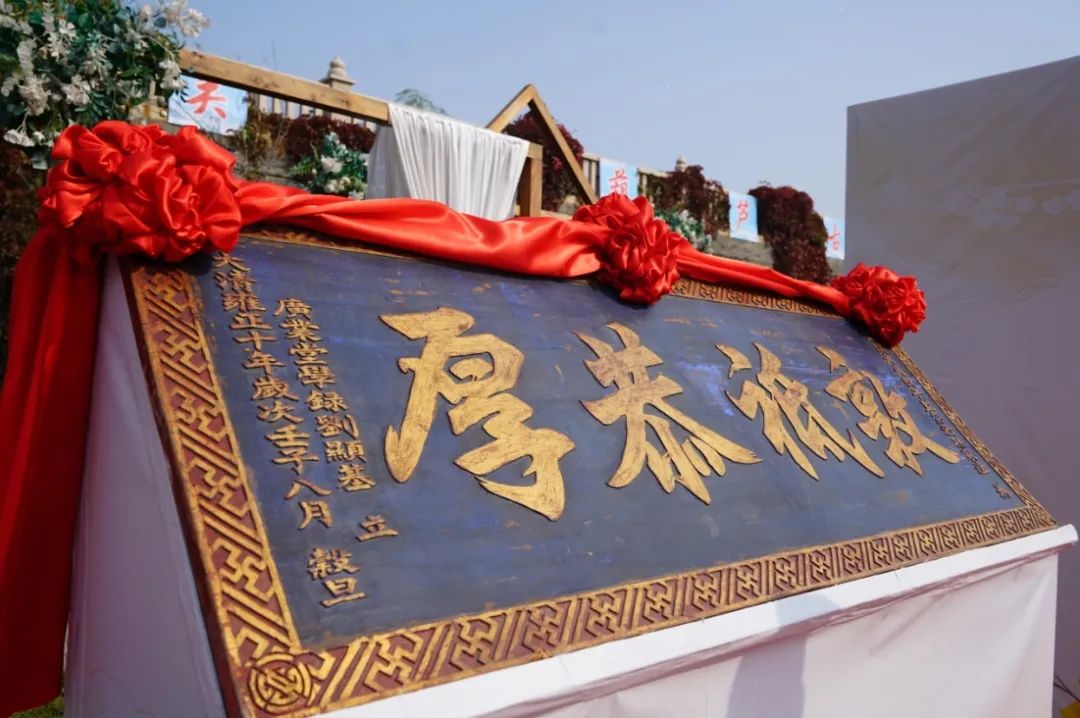 金婚遇重阳丨葫芦古镇与你配合见证半个世纪的恋爱_永信贵宾会217动态_辽宁永信贵宾会217控股集团